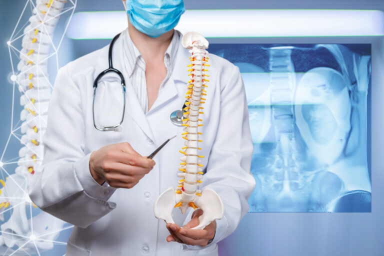 spine specialist in Delhi